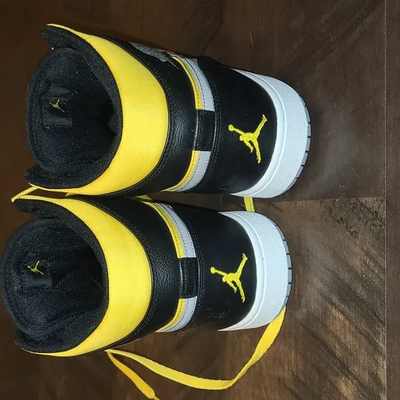 Air Jordan 1 Phat 'Black Speed Yellow'Nike Black, Yellow And Grey Sneakers