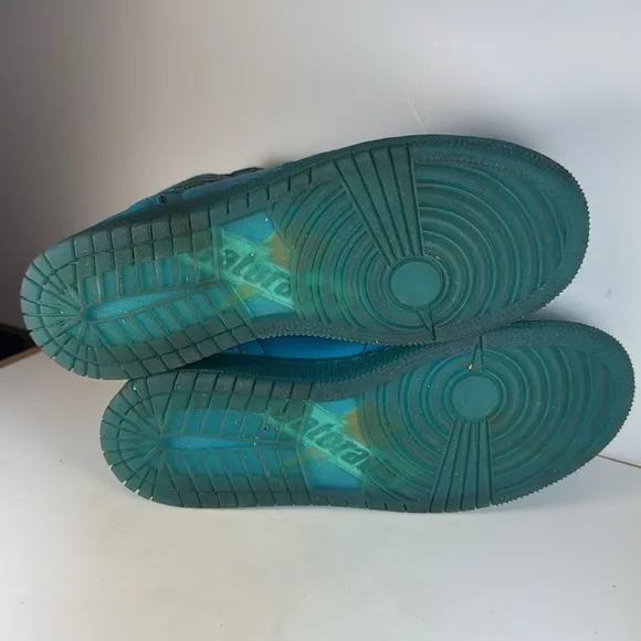 Air Jordan 1 Retro High Gatorade Blue Lagoon Size 5.5Y Sneakers