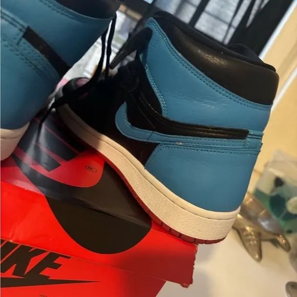 Air Jordan 1 Retro High OG Black Blue Red Sneakers
