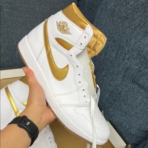 Air Jordan 1 Retro High OG Metallic Gold Sneakers