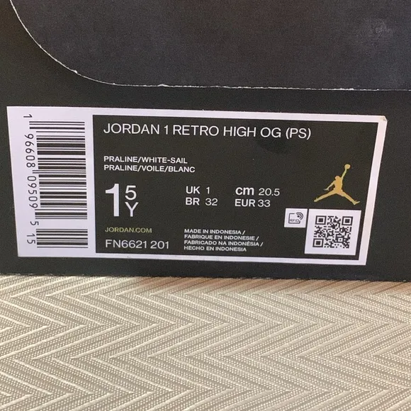 Air Jordan 1 Retro High-Top Sneakers -Praline youth 1.5