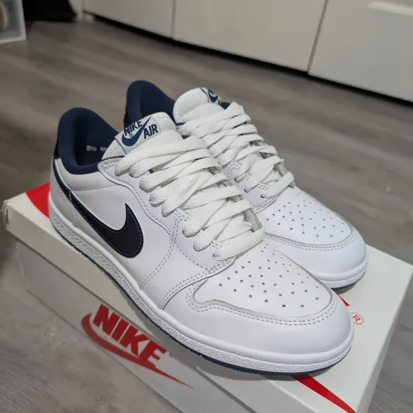 Air Jordan 1 Retro OG Low Metallic 85 Cut