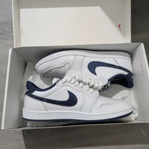 Air Jordan 1 Retro OG Low Metallic 85 Cut
