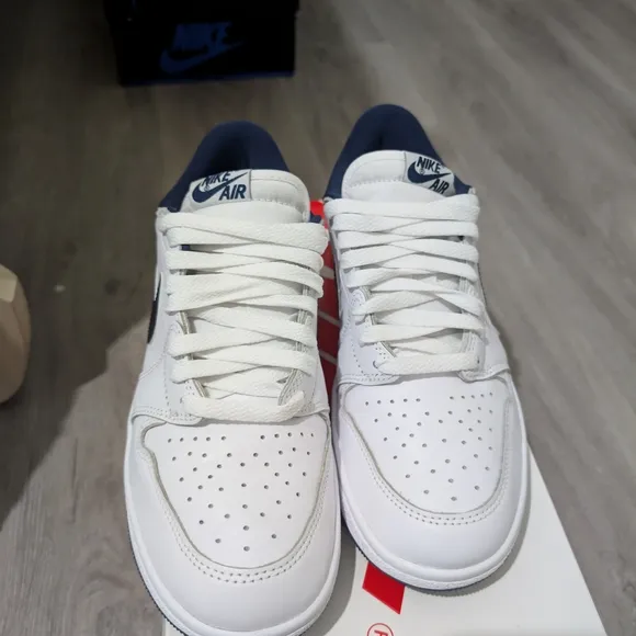 Air Jordan 1 Retro OG Low Metallic 85 Cut