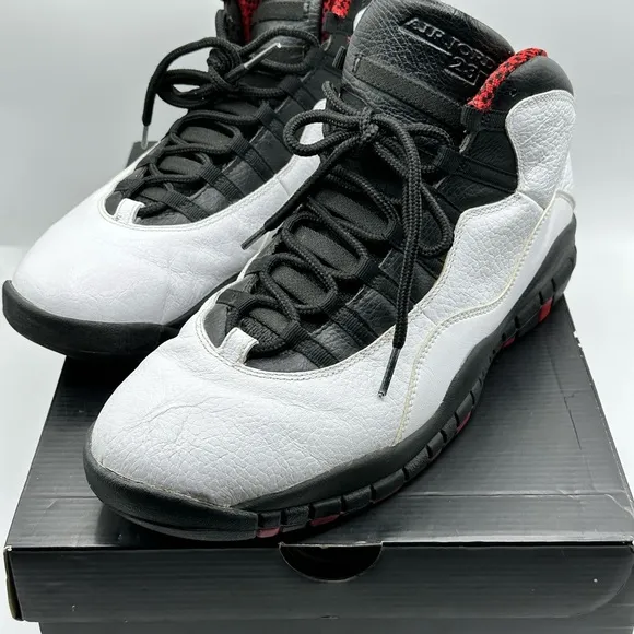 Air Jordan 10 Retro ‘Chicago’ White Black Red Basketball Sneakers Size 11