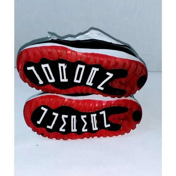Air Jordan 11 Retro Boys Sneakers