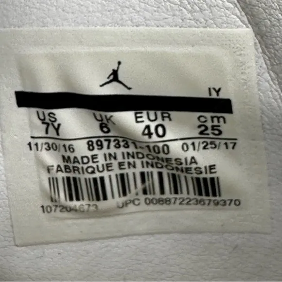 Air Jordan 11 Retro GS Heiress Sneakers. Size 7Y