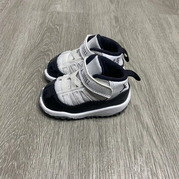 Air Jordan 11 Retro Hi OG Concord TD Shoe Size 4c Black 378040-100 Preowned