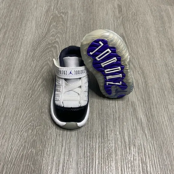 Air Jordan 11 Retro Hi OG Concord TD Shoe Size 4c Black 378040-100 Preowned