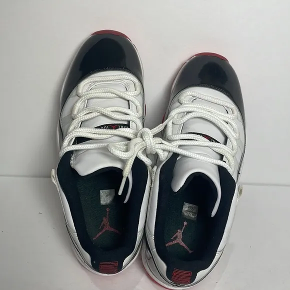 Air Jordan 11 Retro Low Concord Bred Sneakers Size 10