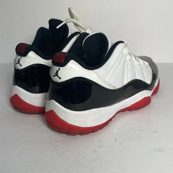 Air Jordan 11 Retro Low Concord Bred Sneakers Size 10