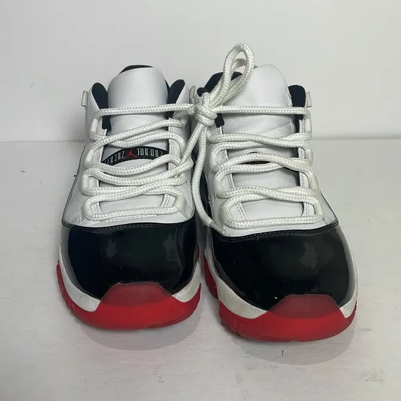 Air Jordan 11 Retro Low Concord Bred Sneakers Size 10