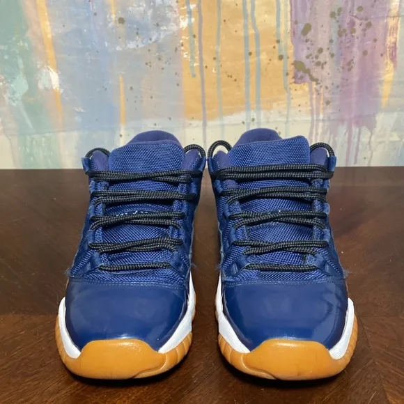 Air Jordan 11 Retro Low Navy Gum 528896-405 Youth size 6Y