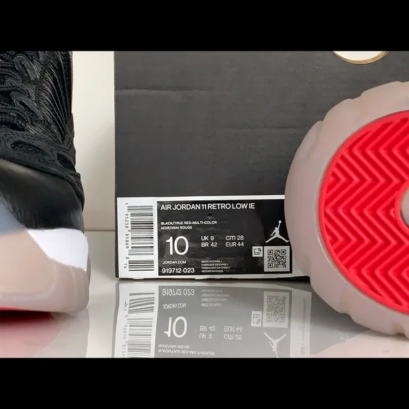 Air Jordan 11 Retro Lowie