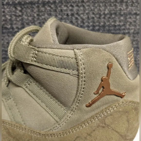 Air Jordan 11 Retro Olive Lux Sneakers Size 8 Womens