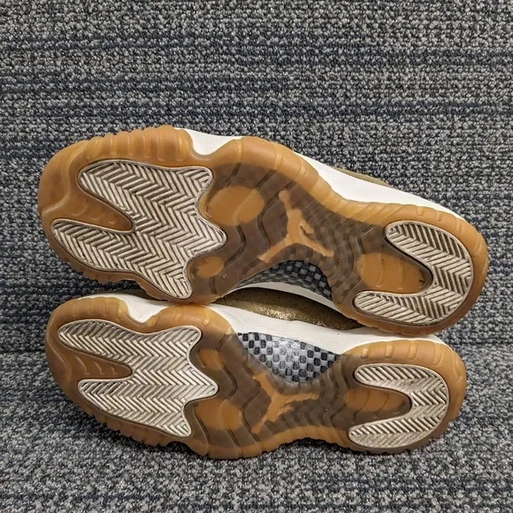 Air Jordan 11 Retro Olive Lux Sneakers Size 8 Womens