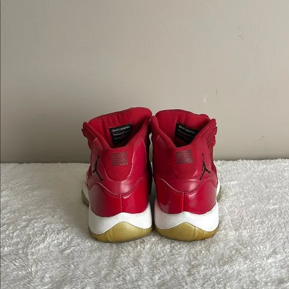 Air Jordan 11 Retro Youth 7  Red and White Like 96 Activewear Casual Sneakers