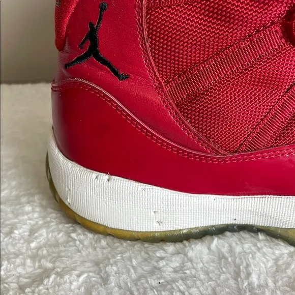 Air Jordan 11 Retro Youth 7  Red and White Like 96 Activewear Casual Sneakers
