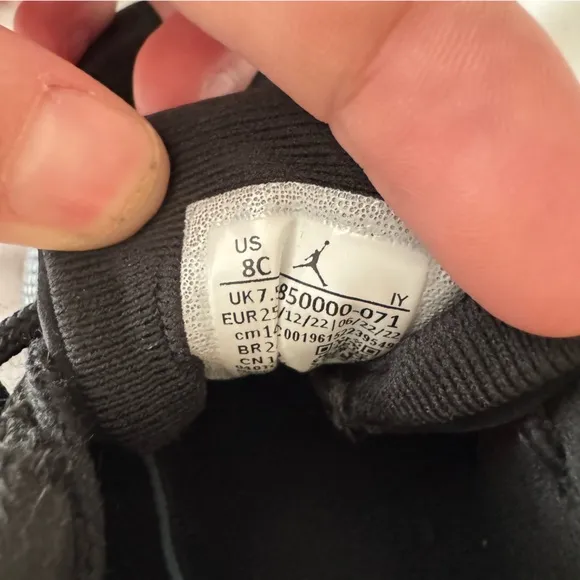Air Jordan 12 Retro Toddler ‘Black Taxi’ Sneakers