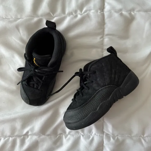 Air Jordan 12 Retro Toddler ‘Black Taxi’ Sneakers