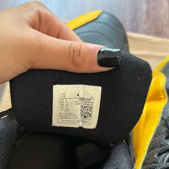 Air Jordan 12 Retro ‘University Gold’