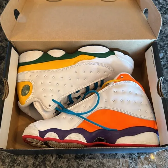 Air Jordan 13 Retro Colorful Sneakers EUC 6Y big kid