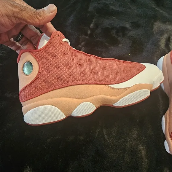 Air Jordan 13 Retro Mens 11 Dune Red / Red Terra Blush .. SIZE 11