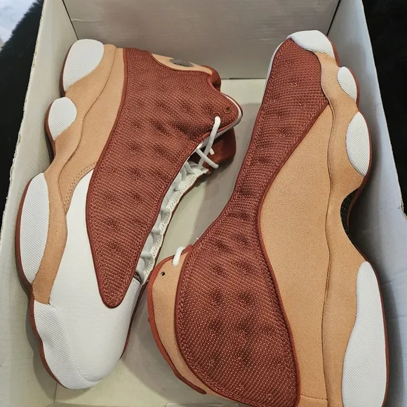 Air Jordan 13 Retro Mens 11 Dune Red / Red Terra Blush .. SIZE 11