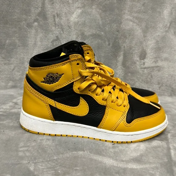 Air Jordan 1’s Retro High OG “Pollen” Sneakers Size 6