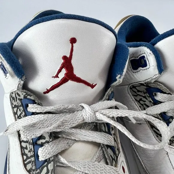 Air Jordan 3 Retro 2011 True Blue Sneakers