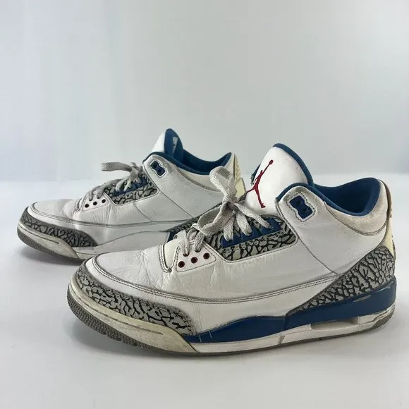 Air Jordan 3 Retro 2011 True Blue Sneakers