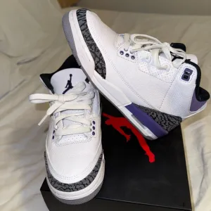 Air Jordan 3 retro GS Kids White and Purple Sneakers