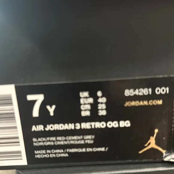 Air Jordan 3 Retro OG BG Black and Gray Sneakers (Used)