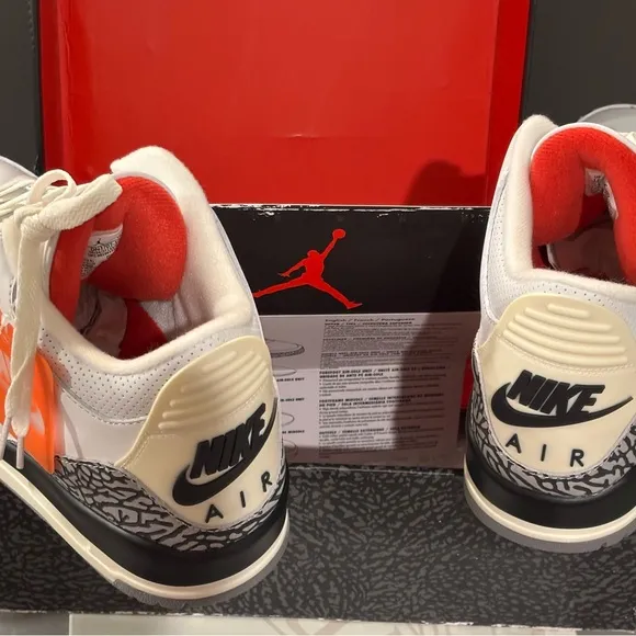 Air Jordan 3 Retro SE Sneakers(never worn)