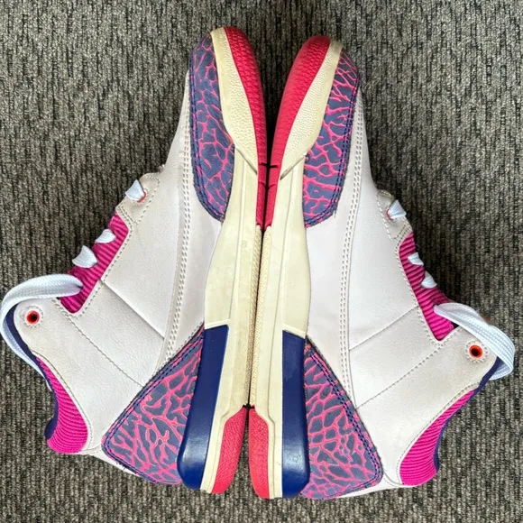 Air Jordan 3 Retro Size 3Y 441140-500 Barely Grape/Fire Pink Sneakers