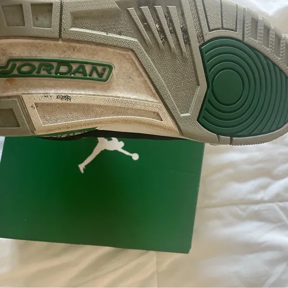 Air Jordan 3 Retro Sneakers ‘Pine Green’