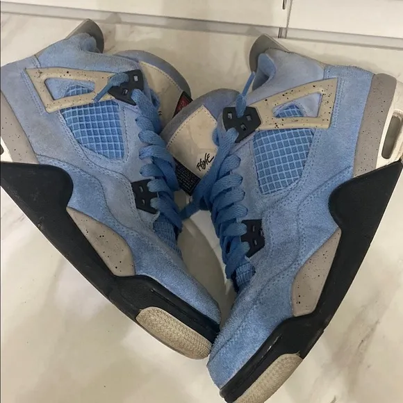 Air Jordan 4 Retro &quot;University Blue&quot;