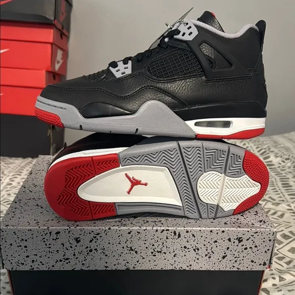 Air Jordan 4 RETRO GS Black and Red Sneakers