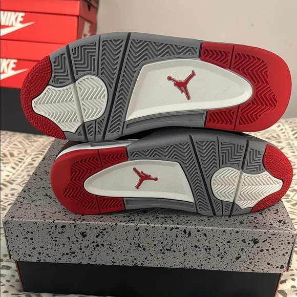 Air Jordan 4 RETRO GS Black and Red Sneakers