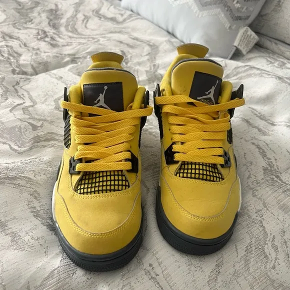Air Jordan 4 Retro GS “Lightening”
