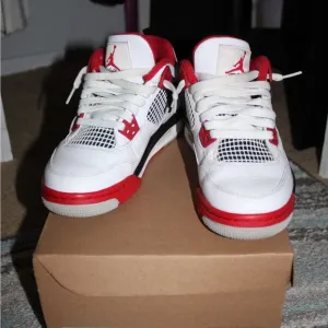 Air Jordan 4 Retro OG ‘Fire Red’ 2020