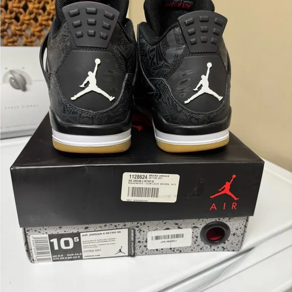 Air Jordan 4 Retro SE Black Sneakers