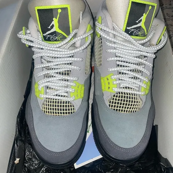 Air Jordan 4 Retro SE Sneakers