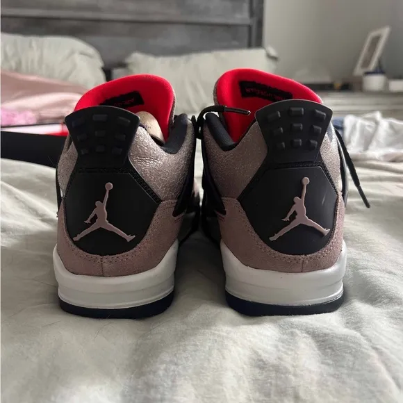 Air Jordan 4 Retro Taupe Haze