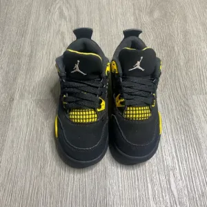 Air Jordan 4 Retro Thunder PS Shoe Size 11c Black BQ7669-017 Preowned