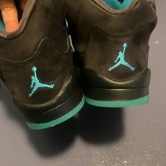 Air Jordan 5 Retro 'Aqua' Sneakers 7Y/ Sz 8