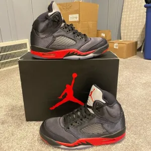Air Jordan 5 Retro Black &amp; University Red Sneakers, Men's Size 8 (41)