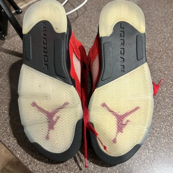 Air Jordan 5 Retro GS size 6 Raging Bull
