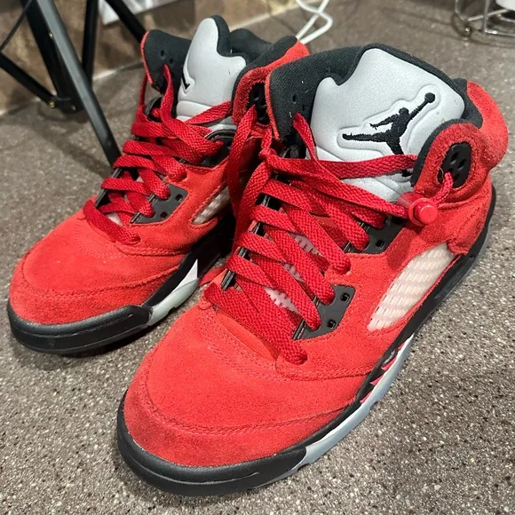 Air Jordan 5 Retro GS size 6 Raging Bull