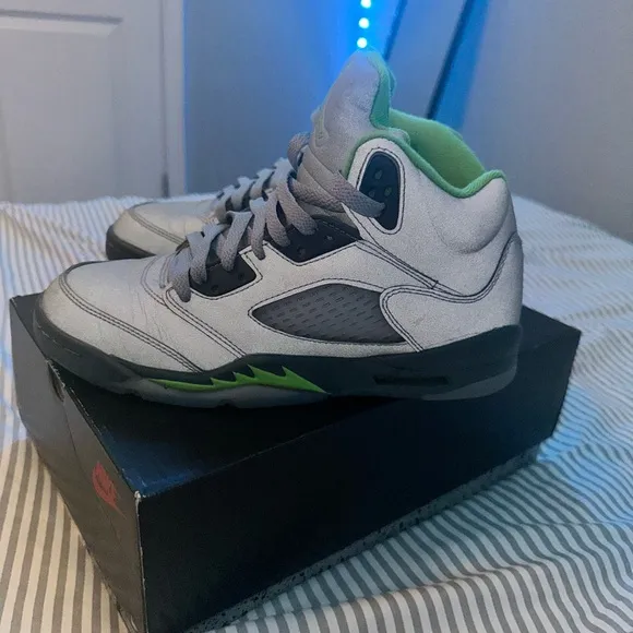 Air Jordan 5 Retro GS size 6.5youth